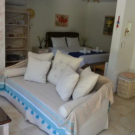 Blue Ark Aigeira Flat & Studio Buitenkant foto